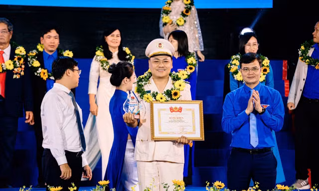 Đề cử Giải thưởng Gương mặt trẻ Việt Nam tiêu biểu năm 2025: Trần Văn Phú