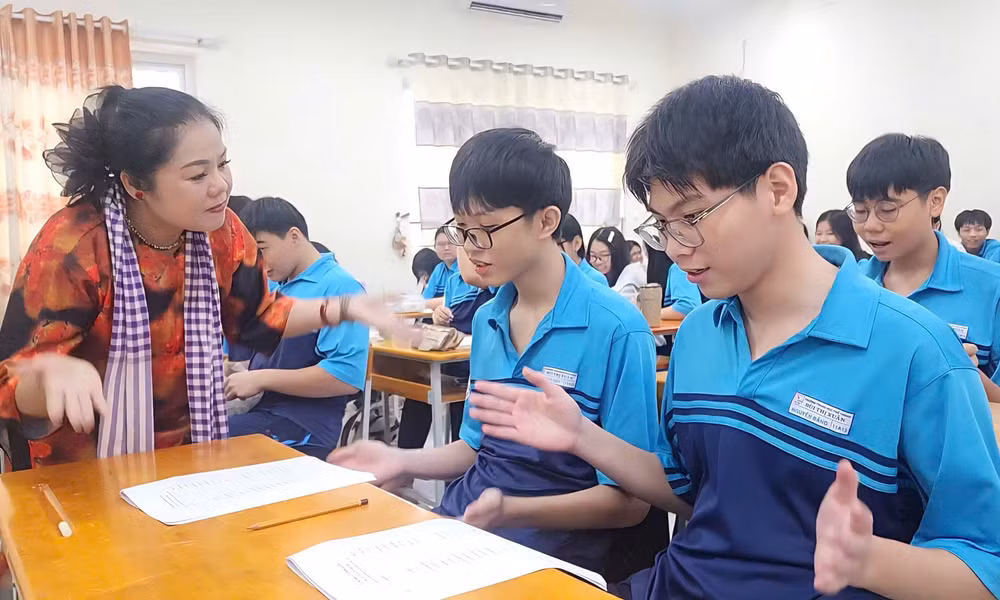 TP.HCM: Đờn ca tài tử được trường THPT đưa vào chương trình học chính khóa