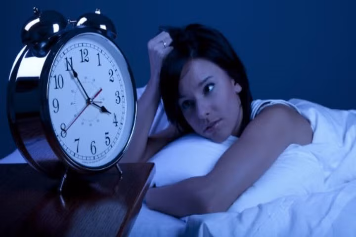 Lý do bạn thức giấc giữa đêm