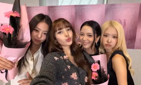 Lisa lập kỷ lục, Jisoo - Jennie chậm mà chắc, Rosé ở đâu khi chị em ra nhạc mới?