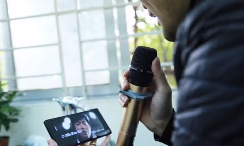 Từ 15/12, hát karaoke gây ồn ào bất kỳ lúc nào cũng có thể bị phạt tới cả trăm triệu đồng