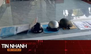 TIN NHANH: Tin mới vụ người dân 'xếp hàng' bằng mũ bảo hiểm ở trung tâm hành chính công