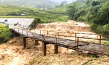 Hoàn lưu bão số 5 gây lũ lớn, làm một người chết, hư hỏng hơn 700 ngôi nhà tại Lào Cai