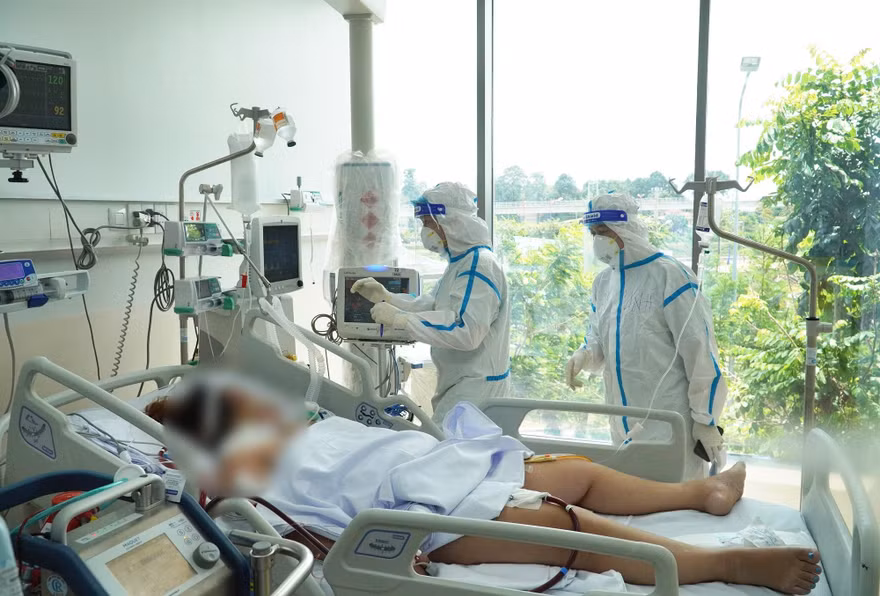 Nguyên nhân khiến số ca tử vong do COVID-19 tại TPHCM ở mức cao
