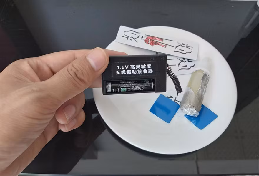 Bộ “Xóc đĩa nước điện từ nano bôi quân vị báo rung” được báo giá 4 triệu đồng.