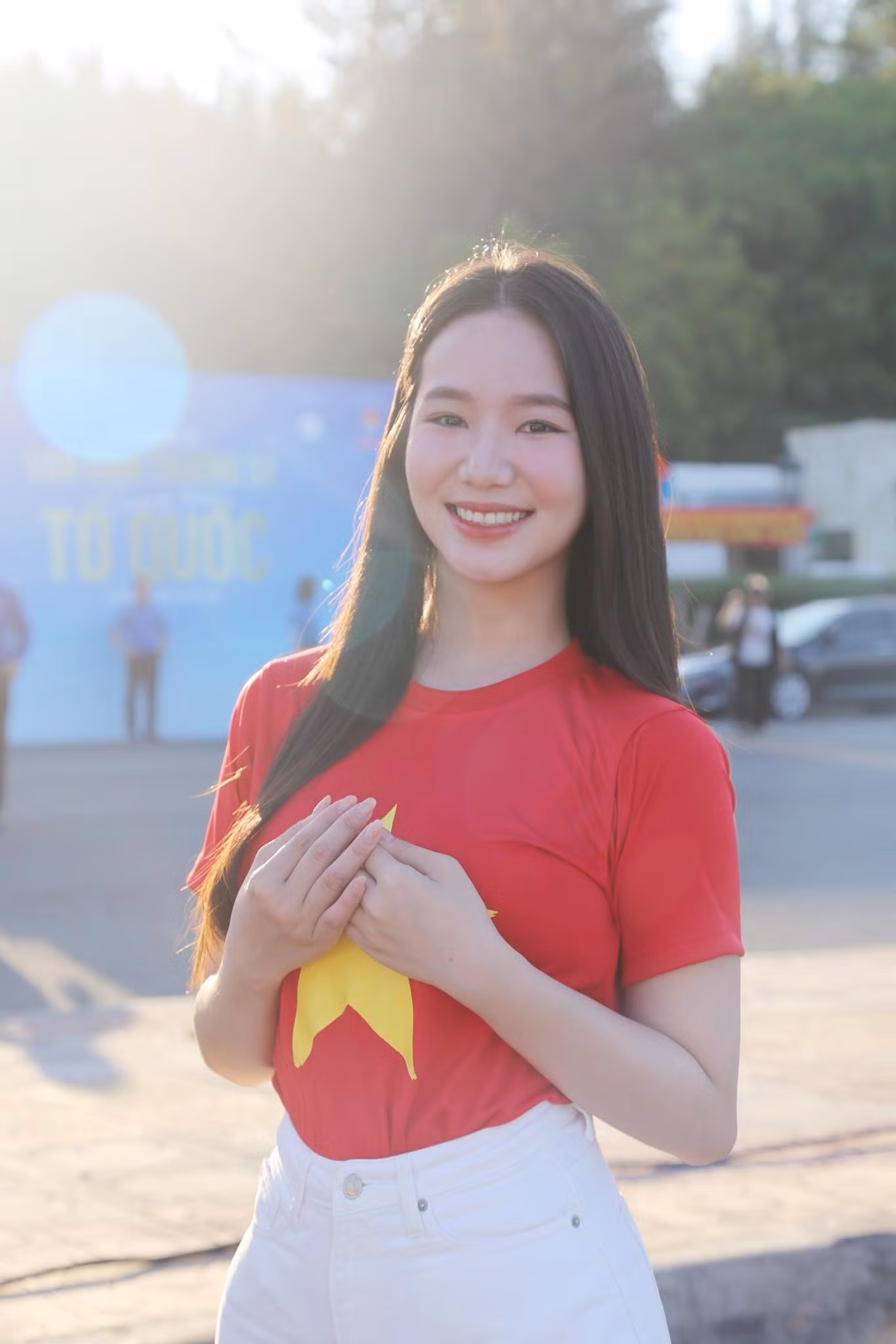 phuong-nhi.jpg