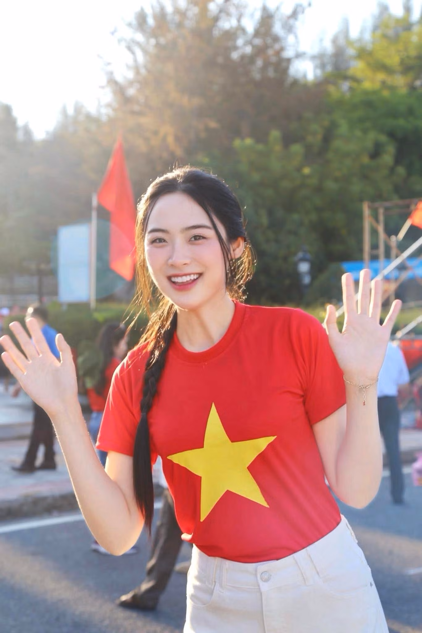 van-nhi2.jpg