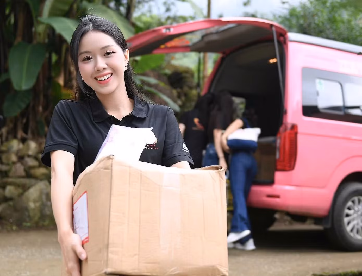 hh-nhan-ai2.jpg