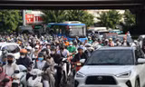 TPHCM miễn phí xe buýt: 'Cú hích' để người dân rời xe cá nhân?