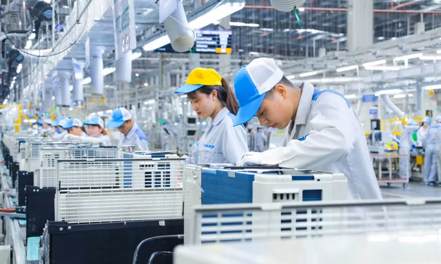Tiết kiệm điện để nâng năng lực cạnh tranh của nền kinh tế 