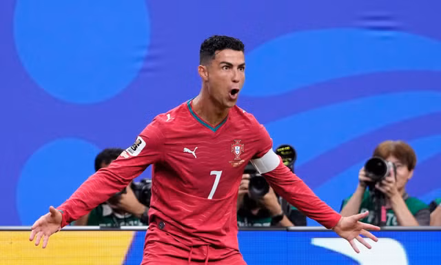 Khi Ronaldo bị động chạm vào lòng tự ái