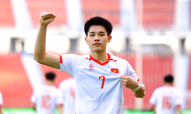 U22 Indonesia ngã ngựa, U22 Việt Nam rộng cửa vào bán kết SEA Games 33