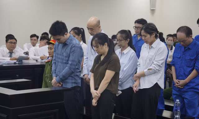 Cựu Cục phó Giám sát quản lý về Hải quan nhờ cấp dưới 'đóng giả' doanh nghiệp đi hối lộ 