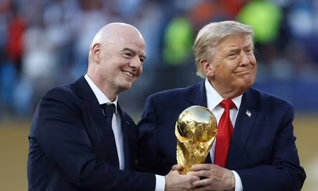 Tổng thống Trump 'châm dầu vào lửa' vụ bê bối Chủ tịch FIFA
