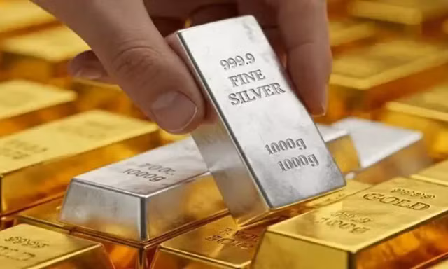 Lý do kỷ lục giá kim loại quý bị 'xô đổ' 