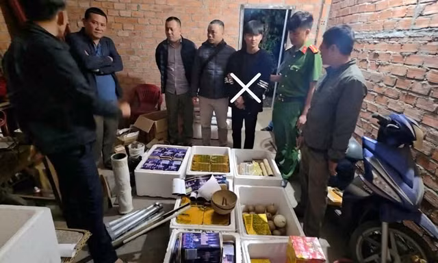 Xộ khám vì chế tạo gần 2 tạ pháo nổ bán kiếm tiền tiêu Tết