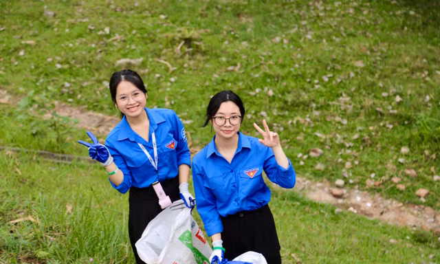 Sinh viên hưởng ứng ‘Earth Day Việt Nam 2026’, lan tỏa ý thức sống xanh trong cộng đồng