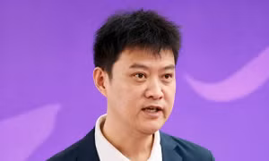 MC Thư Khải đột tử tại đài truyền hình