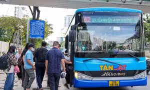 Hà Nội lắp đặt được 247 trụ sạc cho xe điện trên nhiều tuyến phố