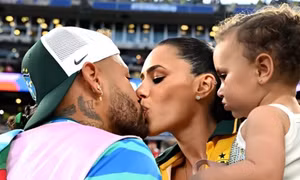 Neymar có con thứ 5
