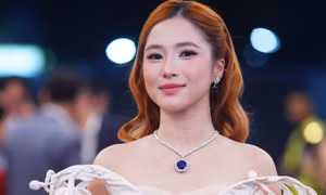 Hương Tràm bị phẫn nộ