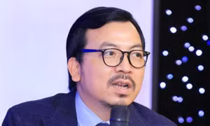 Giáo sư 'Cù Trọng Xoay' Đinh Tiến Dũng rút khỏi show Anh trai