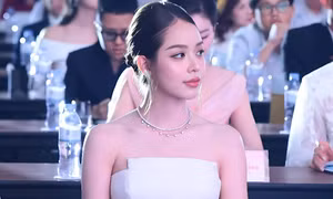 Sắc vóc Hoa hậu Thanh Thủy