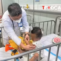 NÓNG 6/5: Sức khoẻ hiện tại của bé trai 2 tuổi nghi bị mẹ ruột và người tình bạo hành
