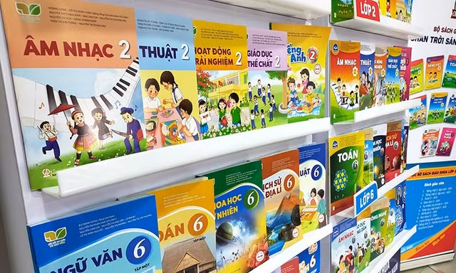 Thông báo quan trọng về sách giáo khoa ở TPHCM