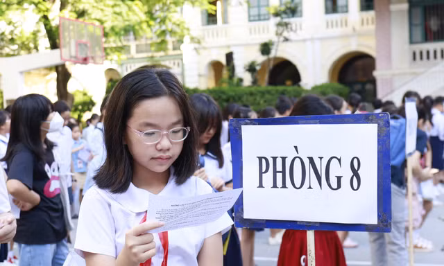 Hơn 8.000 học sinh 'đua' 1.700 suất vào lớp 6 trường hot ở TPHCM