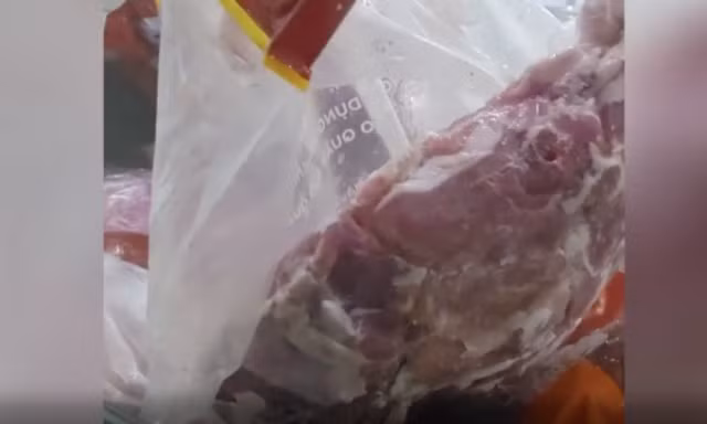 Chỉ đạo khẩn về bữa ăn bán trú sau nghi vấn thịt bẩn tuồn vào trường ở TPHCM
