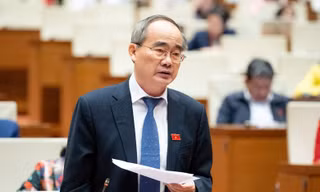 Đề xuất mới về mức lương đủ sống: Một người đi làm nuôi được bản thân và một đứa con