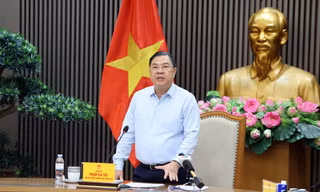 Phó Thủ tướng: Khẩn trương xây dựng chiến lược phát triển thị trường trong nước