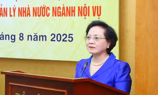 Bộ trưởng Nội vụ: Sẽ điều chuyển công chức từ nơi thừa sang nơi thiếu 