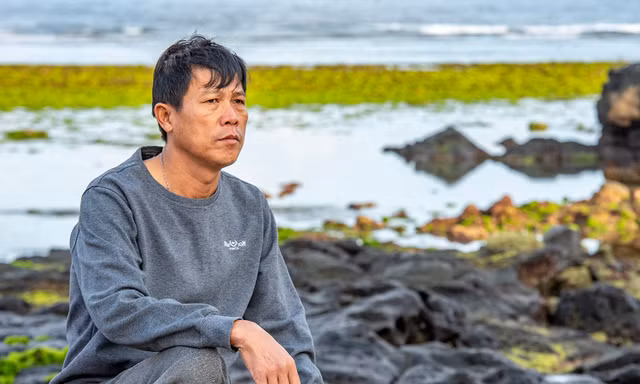 Bộ xương cá voi khổng lồ như khủng long được bảo quản tại đảo Lý Sơn. Theo tín ngưỡng dân gian, ngư dân gọi là Cá Ông, Đức Ngư, Thần Nam Hải đại tướng quân Ảnh: Lê Văn Chương