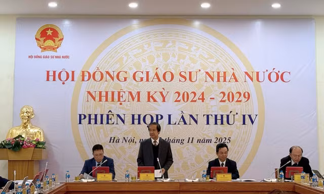 Phiên họp của Hội đồng GS Nhà nước xét công nhận tiêu chuẩn chức danh GS, PGS năm 2025 Ảnh: HĐGSNN