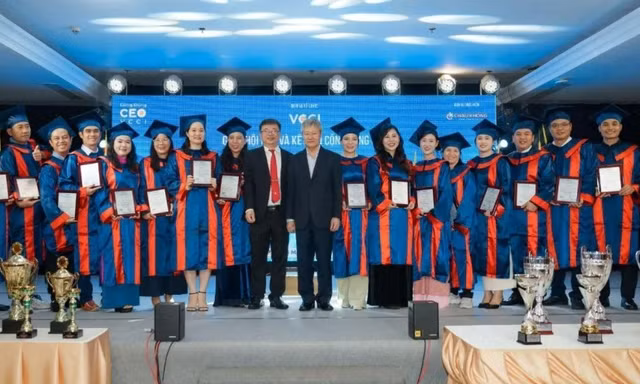 Các học viên tốt nghiệp chương trình đào tạo giám đốc điều hành doanh nghiệp - CEO 4.0 do VCCI tổ chứcẢnh: VCCI 