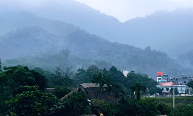 Chiều về bản Ảnh: Nguyễn Tuấn