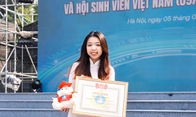 Yêu nước từ sự nỗ lực, bền bỉ mỗi ngày 