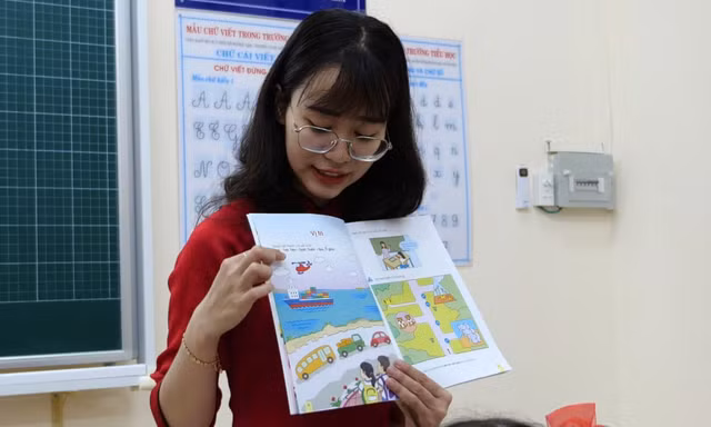 Một giờ dạy của giáo viên tiểu học 