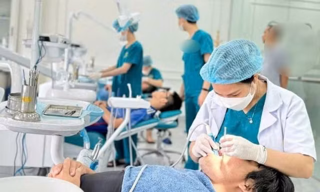 Cơ quan thuế bám sát dữ liệu chênh lệch giữa giá vốn (từ labo) và giá dịch vụ thực tế để ngăn chặn hành vi khai khống, khai thiếu (Ảnh minh họa)
