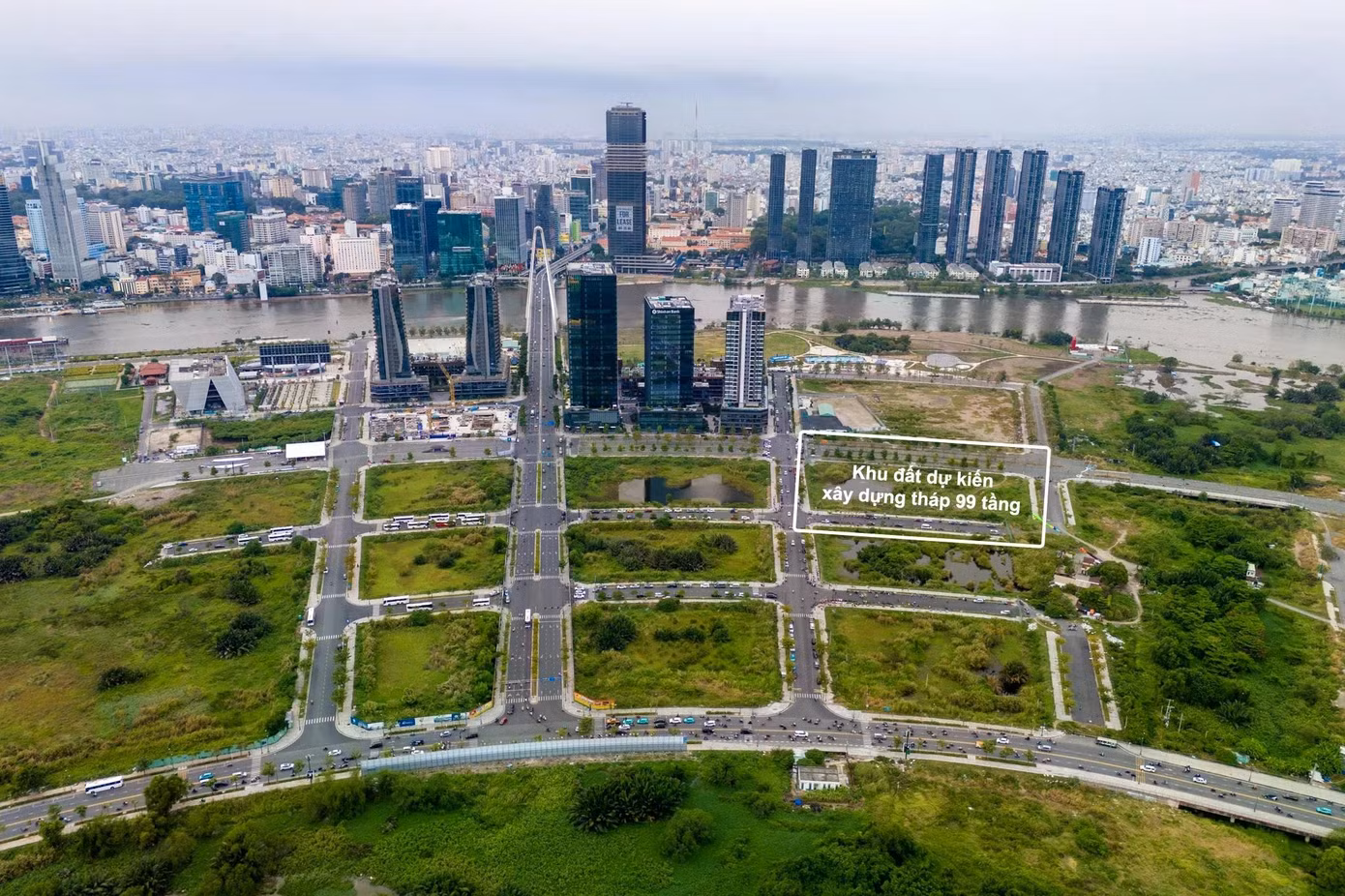 Nhóm liên danh gồm HFIC, REE Group và VinaCapital Group đề xuất đầu tư tòa nhà biểu tượng IFC-99F HCMC. Ảnh: Quỳnh Danh.