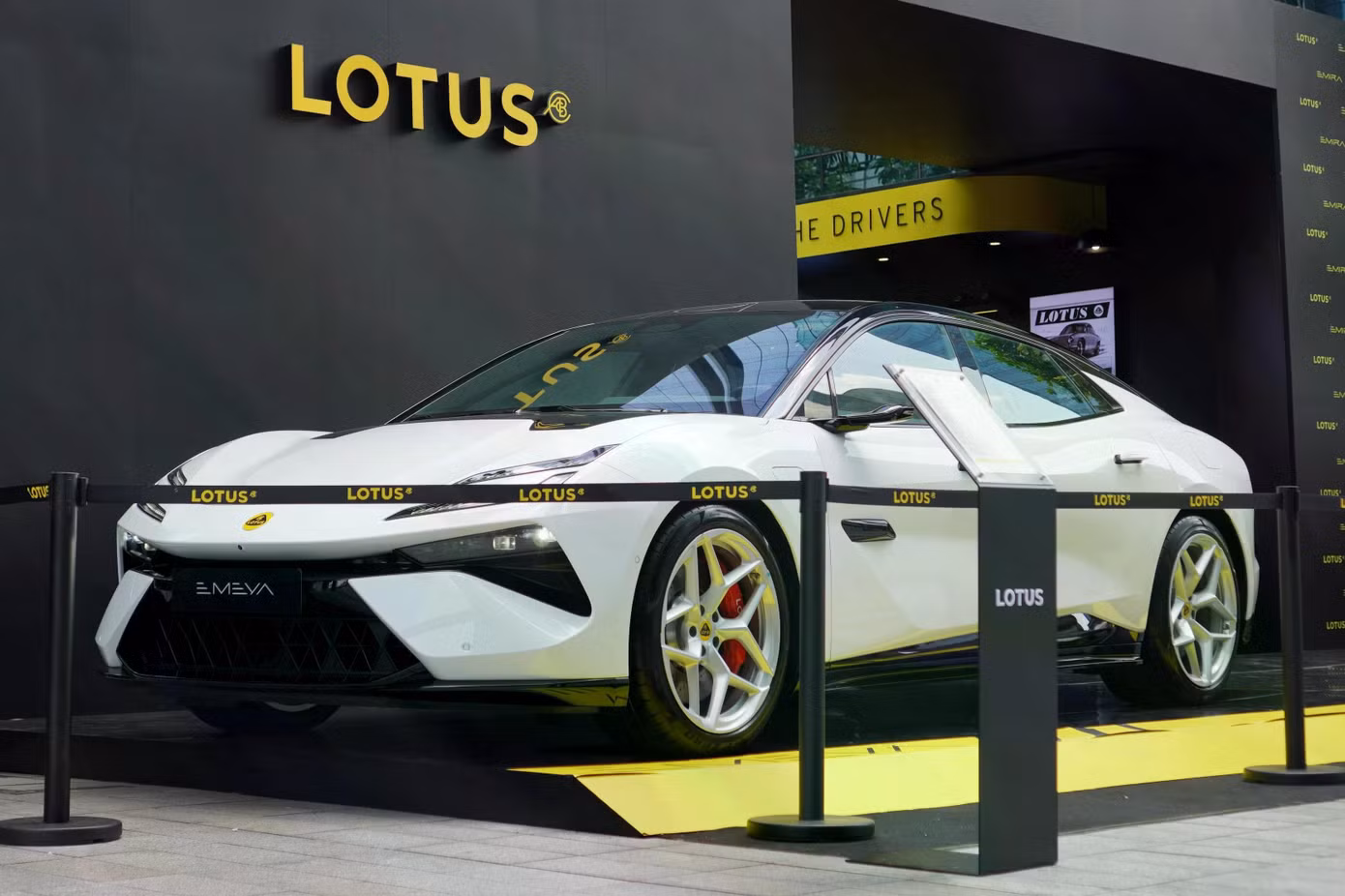 Lotus Emeya là xe điện hiệu suất cao. Ảnh: Đan Thanh.
