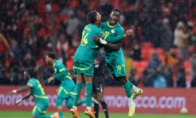 Senegal vô địch cúp châu Phi sau trận chung kết hỗn loạn