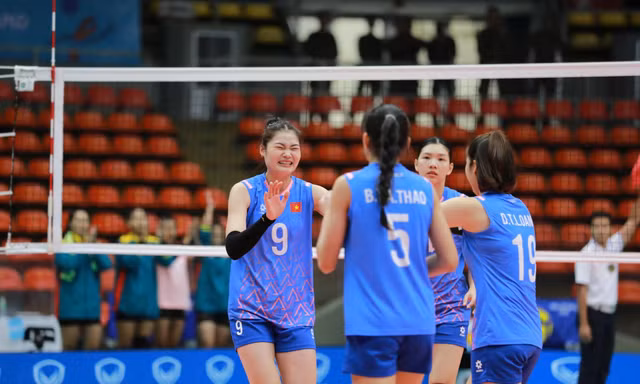  Bóng chuyền nữ Việt Nam áp đảo Myanmar trong ngày ra quân SEA Games 33