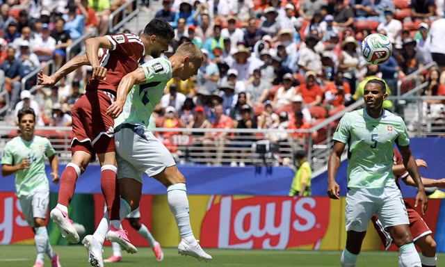 HIGHLIGHTS: Thụy Sỹ hoà Qatar bằng quả phạt đền gây tranh cãi 