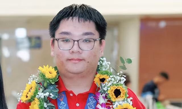 Đề cử Gương mặt trẻ Việt Nam tiêu biểu 2025 là bạn cùng lớp Quán quân Olympia 25