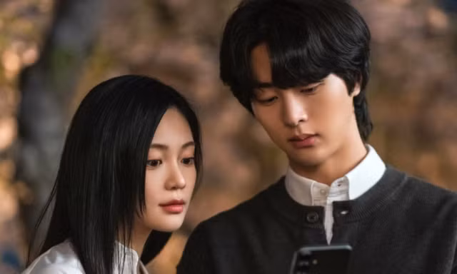 Cặp phụ Dynamite Kiss không ổn: Tiểu thư tỏa nắng cạnh nhiếp ảnh gia nhìn muốn tua