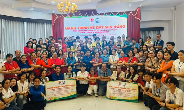 Lan tỏa giá trị văn hóa, gắn kết tình hữu nghị giữa gia đình Việt và sinh viên Lào, Campuchia