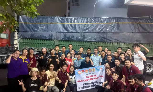 TP.HCM: Tuổi trẻ các trường đại học đồng lòng ra quân tiếp sức đồng bào vùng lũ